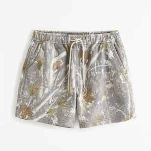 Abercrombie Men’s Camo Thrift Inspired Shorts
